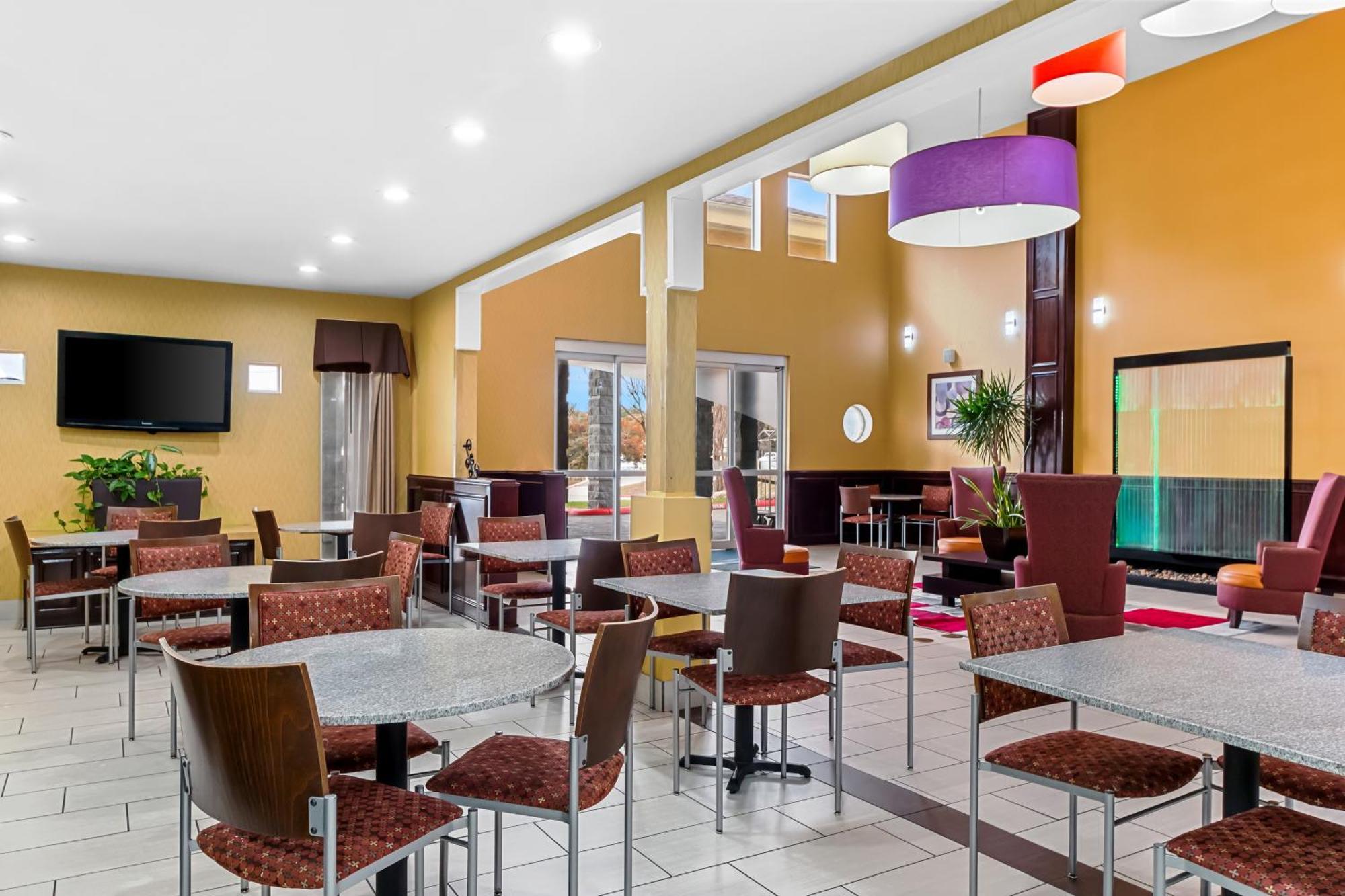 Quality Inn & Suites Airport North - Stone Oak San Antonio Exteriér fotografie